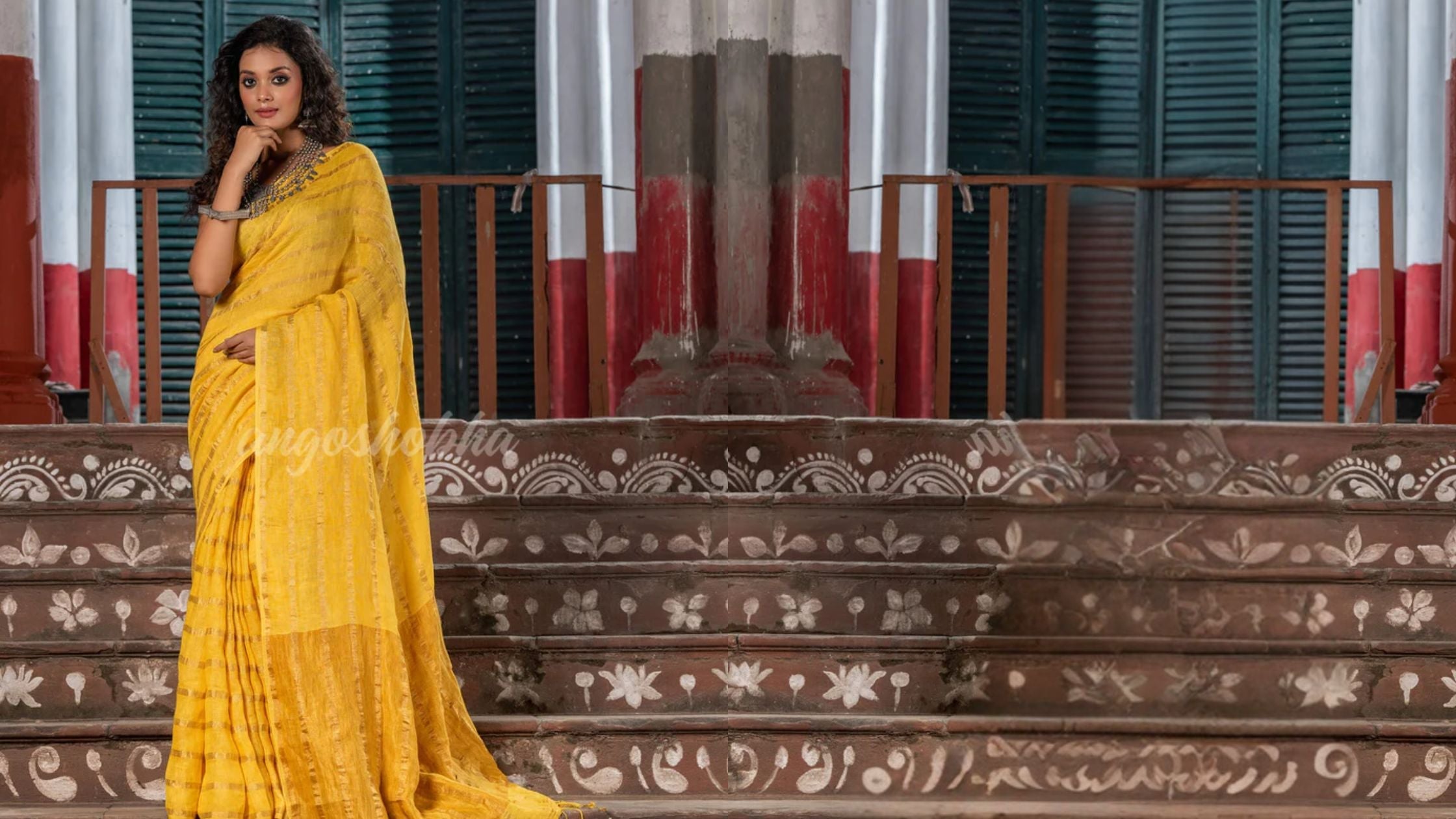 Why Linen Sarees Are the Ideal Choice for Comfort and Elegance